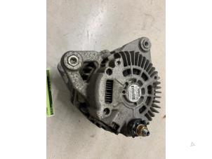 Gebruikte Dynamo Nissan Note (E11) 1.6 16V Prijs op aanvraag aangeboden door Autodemontage van de Laar