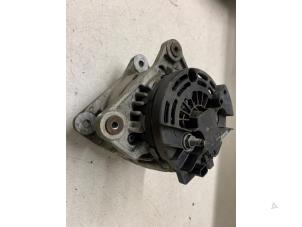 Gebruikte Dynamo Renault Twingo II (CN) 1.2 16V GT TCE Prijs € 35,00 Margeregeling aangeboden door Autodemontage van de Laar