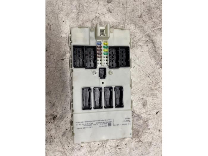 Computer Body Control van een BMW 3 serie (F30) 318d 2.0 16V 2015