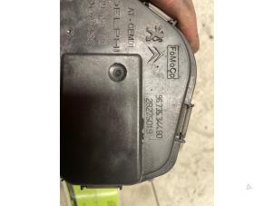 Gebruikte Gasklephuis Volvo C30 (EK/MK) 1.6 D2 16V Prijs € 40,00 Margeregeling aangeboden door Autodemontage van de Laar