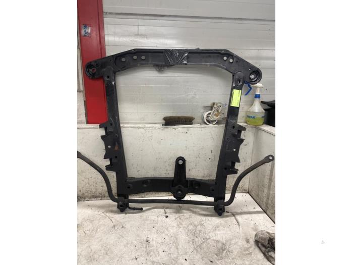 Gebruikte Subframe Dacia Sandero I (BS) 1.2 16V Prijs € 150,00 Margeregeling aangeboden door Autodemontage van de Laar