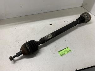 Gebruikte Cardanas rechts-voor (VWA) Volkswagen Golf VII (AUA) 2.0 GTI 16V Prijs € 150,00 Margeregeling aangeboden door Autodemontage van de Laar