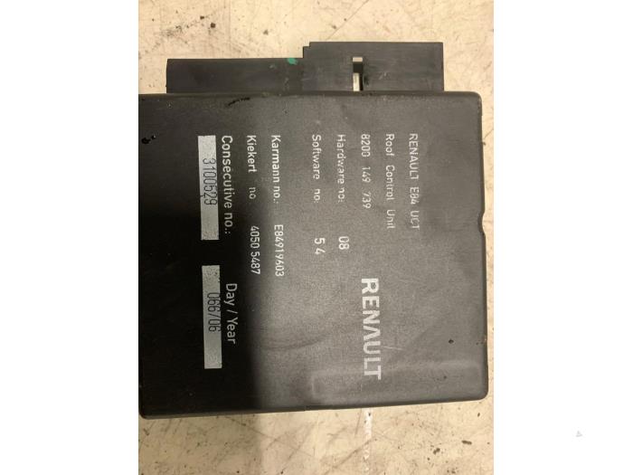 Gebruikte Computer cabriokap Renault Megane II CC (EM) 1.6 16V Prijs € 100,00 Margeregeling aangeboden door Autodemontage van de Laar