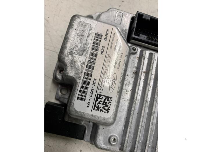 Regelunit Multi Media van een Ford Transit Courier 1.5 TDCi 75 2022