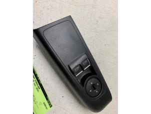 Gebruikte Ruit schakelaar elektrisch Ford Transit Courier 1.5 TDCi 75 Prijs € 30,25 Inclusief btw aangeboden door Autodemontage van de Laar