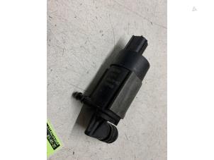 Gebruikte Ruitensproeierpomp voor Ford Transit Courier 1.5 TDCi 75 Prijs € 18,15 Inclusief btw aangeboden door Autodemontage van de Laar