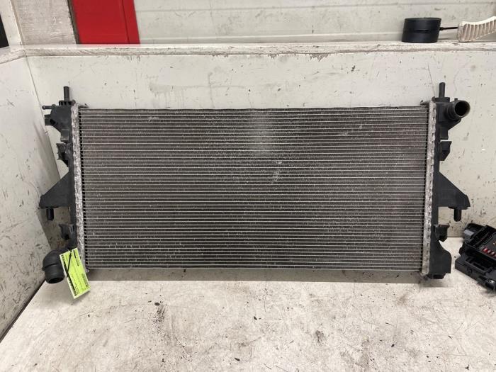 Radiateur van een Peugeot Boxer (U9) 2.2 HDi 130 Euro 5 2013