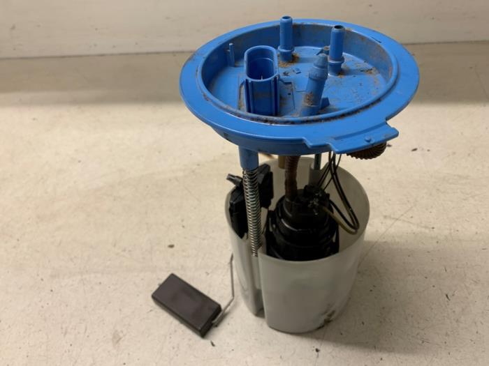 Gebruikte Tank element Pomp Volkswagen Caddy IV 1.4 TGI BlueMotion Prijs € 40,00 Margeregeling aangeboden door Autodemontage van de Laar