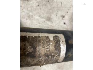 Gebruikte Schokdemperpoot rechts-voor Peugeot Boxer (U9) 2.2 HDi 130 Euro 5 Prijs € 75,00 Margeregeling aangeboden door Autodemontage van de Laar