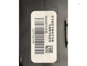 Gebruikte Display Interieur Opel Ampera 1.4 16V Prijs € 75,00 Margeregeling aangeboden door Autodemontage van de Laar