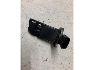 Gebruikte Luchtmassameter Toyota Verso 2.0 16V D-4D-F Prijs € 25,00 Margeregeling aangeboden door Autodemontage van de Laar