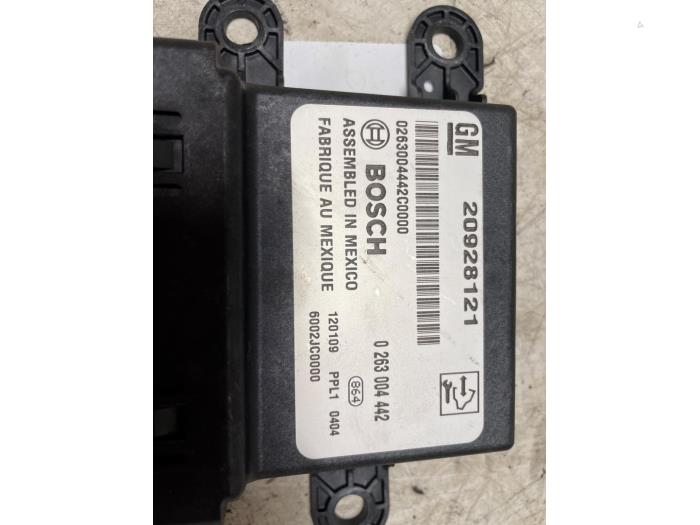 Gebruikte PDC Module Opel Ampera 1.4 16V Prijs € 25,00 Margeregeling aangeboden door Autodemontage van de Laar