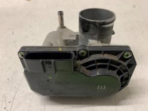 Gebruikte Gasklephuis Citroen C1 1.0 Vti 68 12V Prijs € 35,00 Margeregeling aangeboden door Autodemontage van de Laar