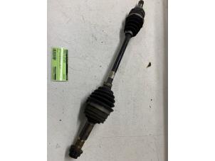 Gebruikte Homokineetas links-voor Citroen C1 1.0 Vti 68 12V Prijs € 50,00 Margeregeling aangeboden door Autodemontage van de Laar