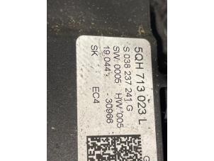 Gebruikte Versnellingspook Audi Q3 (F3B) 1.5 35 TFSI 16V Prijs € 165,00 Margeregeling aangeboden door Autodemontage van de Laar