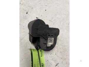 Gebruikte Handrem motor Audi Q3 (F3B) 1.5 35 TFSI 16V Prijs € 50,00 Margeregeling aangeboden door Autodemontage van de Laar