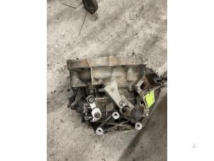 Gebruikte Versnellingsbak Opel Combo 1.6 CDTI 16V Prijs € 400,00 Margeregeling aangeboden door Autodemontage van de Laar