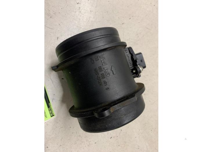 Gebruikte Luchtmassameter Audi A4 Avant (B9) 3.0 TDI V6 24V Quattro Prijs € 30,00 Margeregeling aangeboden door Autodemontage van de Laar
