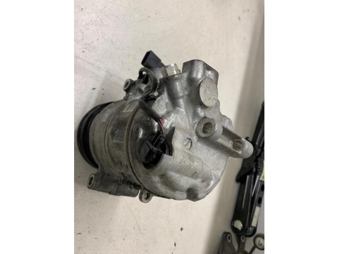Gebruikte Aircopomp Audi A4 Avant (B9) 3.0 TDI V6 24V Quattro Prijs € 150,00 Margeregeling aangeboden door Autodemontage van de Laar