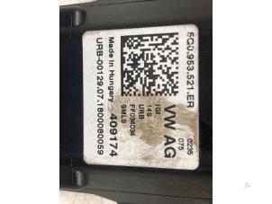 Gebruikte Licht + Raw Schakelaar Skoda Superb Combi (3V5) 2.0 TDI Prijs € 35,00 Margeregeling aangeboden door Autodemontage van de Laar