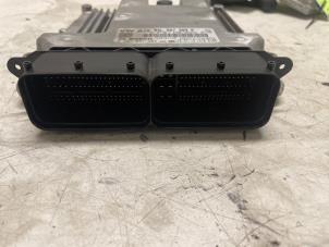 Computer Motormanagement van een Skoda Superb Combi (3V5) 2.0 TDI 2019