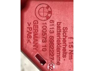 Gebruikte Accupool BMW 3 serie (E90) 316i 16V Prijs € 30,00 Margeregeling aangeboden door Autodemontage van de Laar