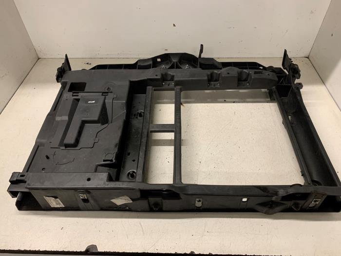 Gebruikte Frontpaneel Citroen C3 (SC) 1.2 VTi 82 12V Prijs € 50,00 Margeregeling aangeboden door Autodemontage van de Laar