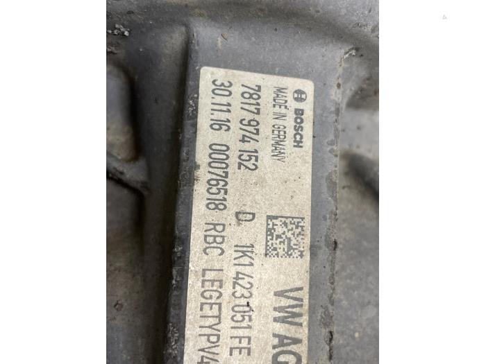 Gebruikte Stuurpomp Volkswagen Caddy IV 1.4 TGI BlueMotion Prijs € 125,00 Margeregeling aangeboden door Autodemontage van de Laar