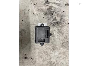 Gebruikte Deur module Ford Kuga II (DM2) 1.6 EcoBoost 16V Prijs € 25,00 Margeregeling aangeboden door Autodemontage van de Laar