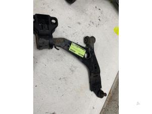Gebruikte Draagarm rechts-voor Ford Kuga II (DM2) 1.6 EcoBoost 16V Prijs € 65,00 Margeregeling aangeboden door Autodemontage van de Laar