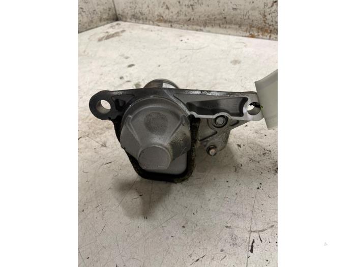 Startmotor van een Renault Scénic III (JZ) 2.0 16V CVT 2009