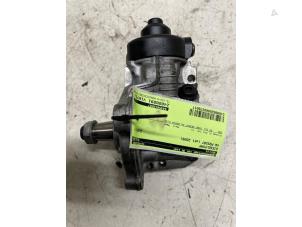 Gebruikte Dieselpomp Volkswagen Passat Variant (3C5) 2.0 TDI 16V Bluemotion Prijs € 200,00 Margeregeling aangeboden door Autodemontage van de Laar