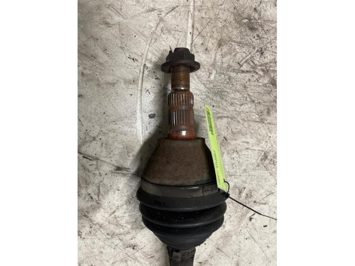 Gebruikte Steekas rechts-voor Saab 9-3 II (YS3F) 2.8 V6 24V Turbo Prijs € 60,00 Margeregeling aangeboden door Autodemontage van de Laar