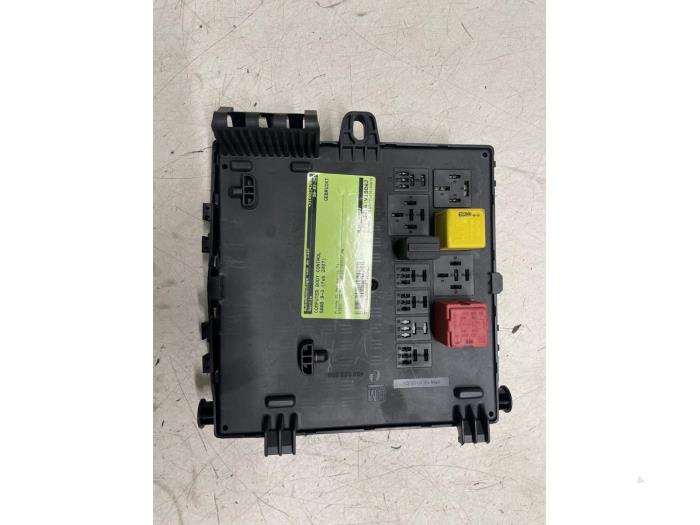 Computer Body Control van een Saab 9-3 II (YS3F) 2.8 V6 24V Turbo 2007