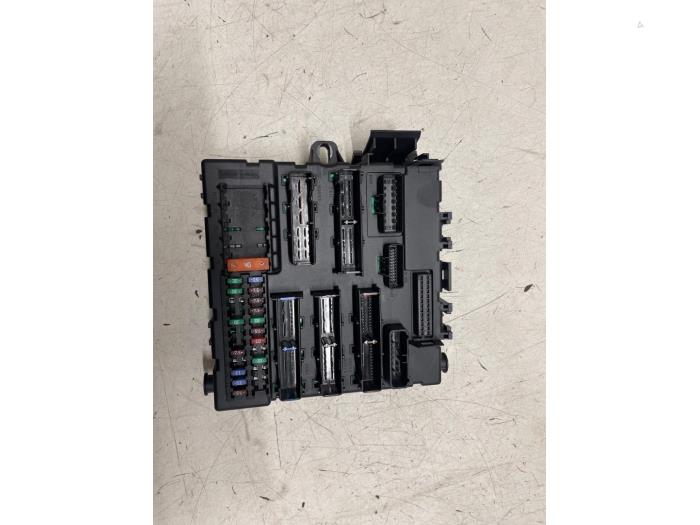 Computer Body Control van een Saab 9-3 II (YS3F) 2.8 V6 24V Turbo 2007