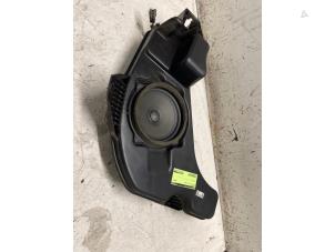 Gebruikte Subwoofer Lynk &amp; Co 01 1.5 PHEV Prijs € 95,00 Margeregeling aangeboden door Autodemontage van de Laar