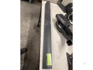 Gebruikte Portierlijst Ford Transit Courier 1.5 TDCi 75 Prijs € 25,00 Margeregeling aangeboden door Autodemontage van de Laar