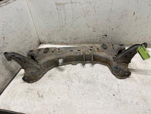Gebruikte Subframe Ford Transit Courier 1.5 TDCi 75 Prijs € 200,00 Margeregeling aangeboden door Autodemontage van de Laar