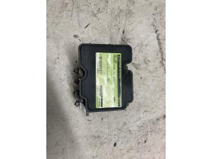 Gebruikte ABS Pomp Mercedes Citan (415.6) 1.5 108 CDI Euro 6 Prijs € 70,00 Margeregeling aangeboden door Autodemontage van de Laar