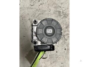 Gebruikte ABS Pomp Volkswagen Golf VII (AUA) 1.0 TSI 12V Prijs € 125,00 Margeregeling aangeboden door Autodemontage van de Laar