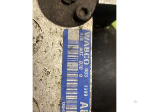 Gebruikte ABS Pomp Landrover Freelander Hard Top 1.8 16V Prijs € 120,00 Margeregeling aangeboden door Autodemontage van de Laar