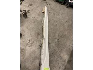 Gebruikte Sideskirt links BMW 3 serie (F30) 330e Prijs € 100,00 Margeregeling aangeboden door Autodemontage van de Laar