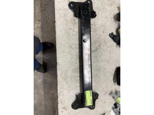 Gebruikte Dwarsbalk frontdeel Tesla Model 3 Long Range AWD 75 kWh Prijs € 114,95 Inclusief btw aangeboden door Autodemontage van de Laar