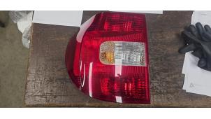 Gebruikte Achterlicht links Skoda Yeti (5LAC) 1.2 TSI 16V Prijs € 60,00 Margeregeling aangeboden door Autodemontage van de Laar