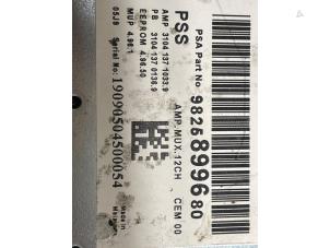 Gebruikte Radio versterker Peugeot 308 SW (L4/L9/LC/LJ/LR) 1.2 12V e-THP PureTech 130 Prijs € 200,00 Margeregeling aangeboden door Autodemontage van de Laar