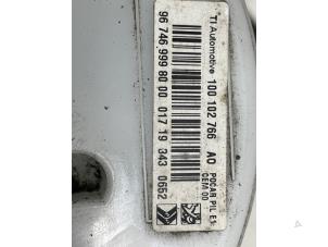 Gebruikte Benzinepomp Peugeot 308 SW (L4/L9/LC/LJ/LR) 1.2 12V e-THP PureTech 130 Prijs € 70,00 Margeregeling aangeboden door Autodemontage van de Laar