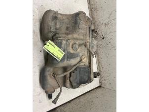 Gebruikte Adblue tank Renault Trafic (1FL/2FL/3FL/4FL) 1.6 dCi 95 Prijs € 350,00 Margeregeling aangeboden door Autodemontage van de Laar