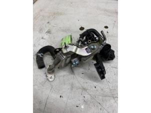 Gebruikte EGR koeler Toyota Aygo (B40) 1.0 12V VVT-i Prijs € 50,00 Margeregeling aangeboden door Autodemontage van de Laar