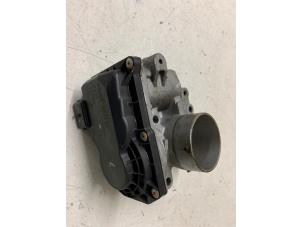 Gebruikte Gasklephuis Renault Twingo II (CN) 1.2 16V Prijs € 120,00 Margeregeling aangeboden door Autodemontage van de Laar