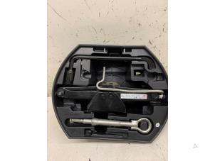 Gebruikte Krikset Peugeot 308 (4A/C) 1.6 16V THP 150 Prijs € 50,00 Margeregeling aangeboden door Autodemontage van de Laar